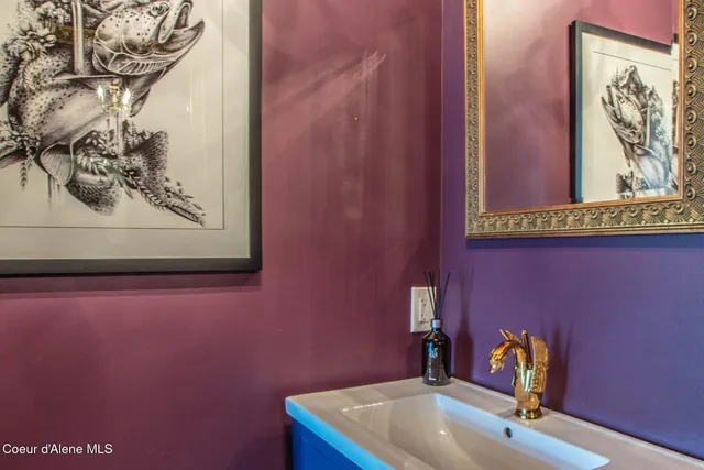 $2,400,000 | 170 Flatwater Lane, Sandpoint, ID 83864