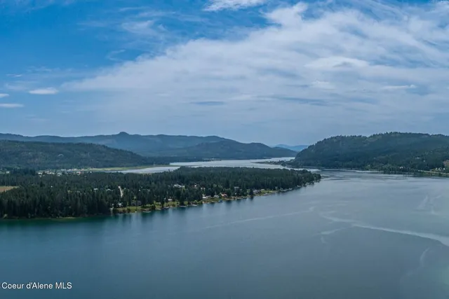 $2,350,000 | 170 Flatwater Lane, Sandpoint, ID 83864