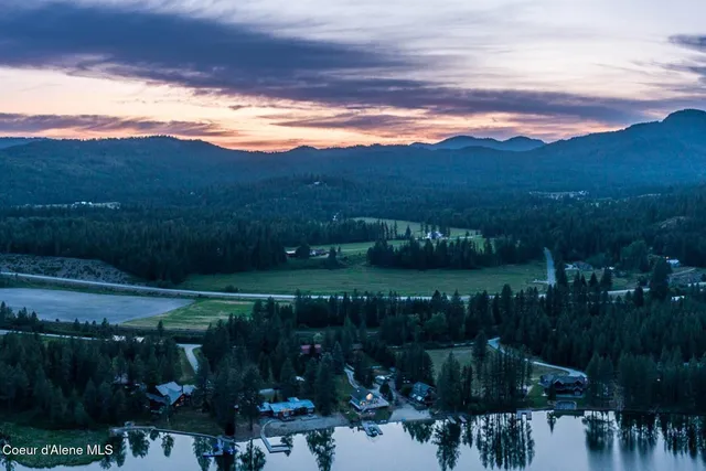 $2,400,000 | 170 Flatwater Lane, Sandpoint, ID 83864