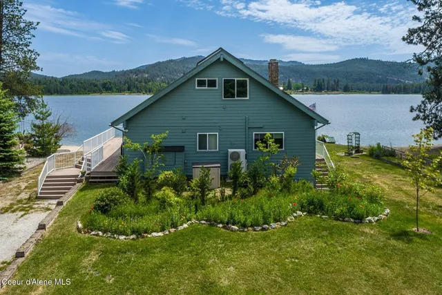 $2,400,000 | 170 Flatwater Lane, Sandpoint, ID 83864