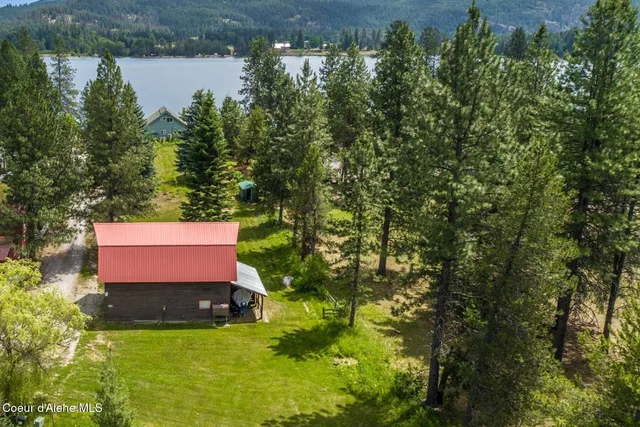 $2,350,000 | 170 Flatwater Lane, Sandpoint, ID 83864