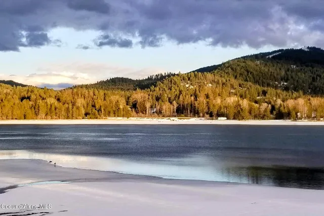 $2,350,000 | 170 Flatwater Lane, Sandpoint, ID 83864