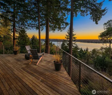 $2,595,000 | 7515 Southeast 76th Street, Mercer Island, WA 98040