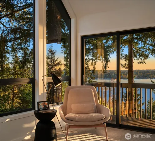 $2,595,000 | 7515 Southeast 76th Street, Mercer Island, WA 98040