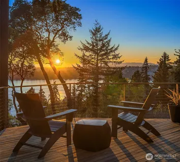 $2,595,000 | 7515 Southeast 76th Street, Mercer Island, WA 98040