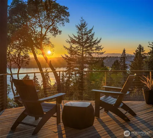 $2,595,000 | 7515 Southeast 76th Street, Mercer Island, WA 98040