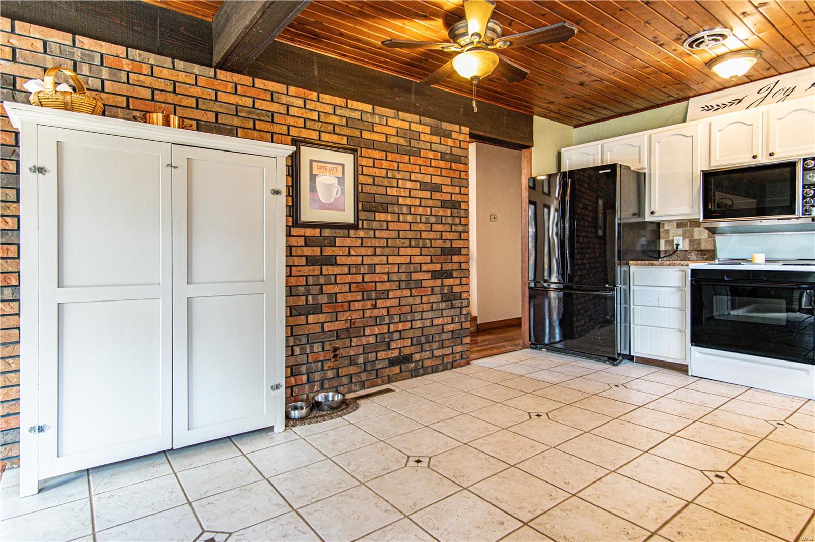 2863 Wellen Road Highland, IL 62249 - Photo 33 of 84