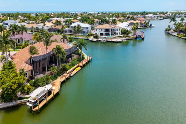 $4,000,000 | 486 Clifton Court, Marco Island, FL 34145