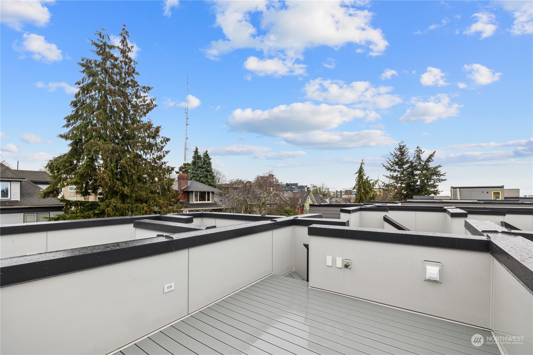 1425 East Howell Street Seattle, WA 98122 - Photo 20 of 20 a view of a city