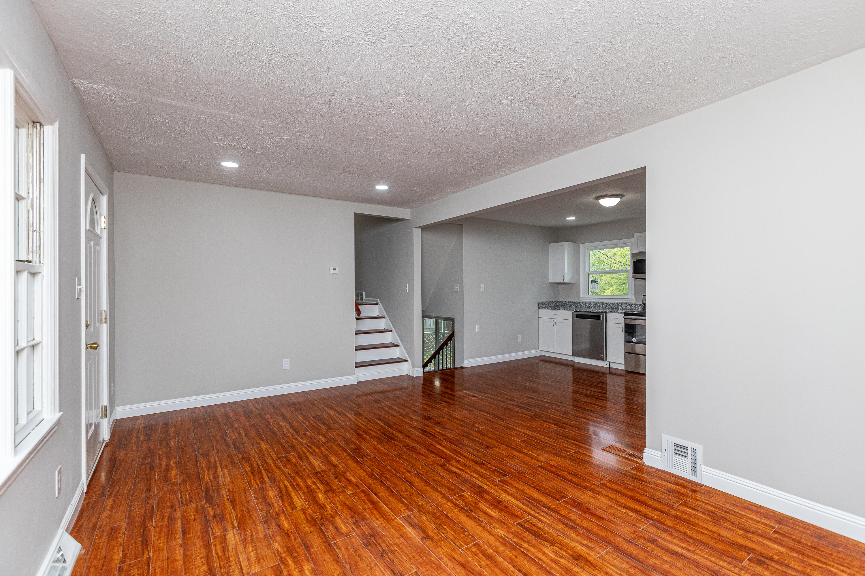 648 Kingston Road Lexington, KY 40505 - Photo 6 of 38 B-2