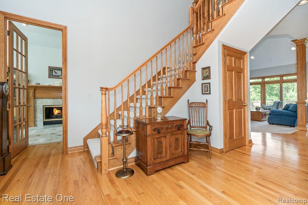 617 Foxwood Trail Rochester, MI 48306 - Photo 5 of 76