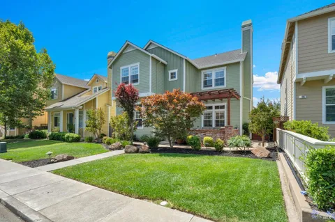 $1,198,000 | 718 West K Street, Benicia, CA 94510