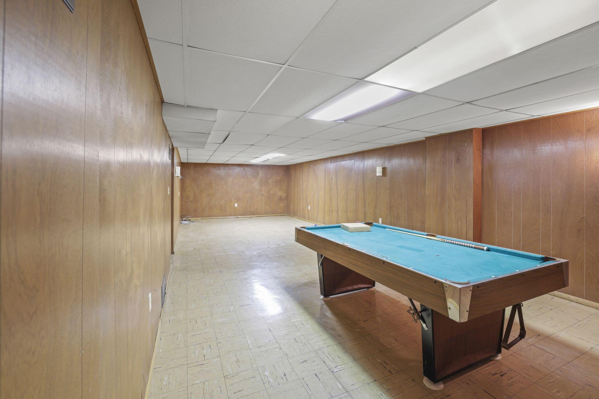 702 Sherwick Road Newark, OH 43055 - Photo 32 of 54 Rec room basement