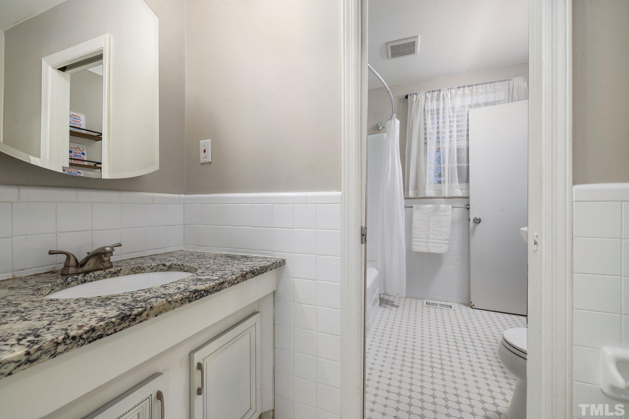 420 Ridgefield Road Chapel Hill, NC 27517 - Photo 18 of 29 Gallery Image 18