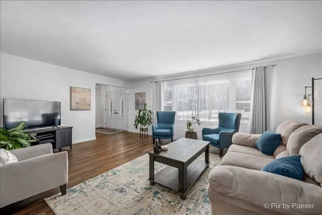 $569,900 | 633 North Bel Aire Terrace, Palatine, IL 60074