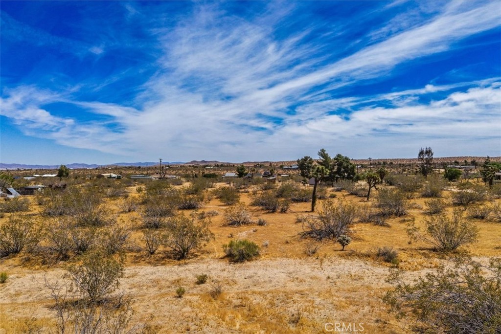 55926 Tanager Road Yucca Valley, CA 92284 - Photo 19 of 24 Gallery Image 19