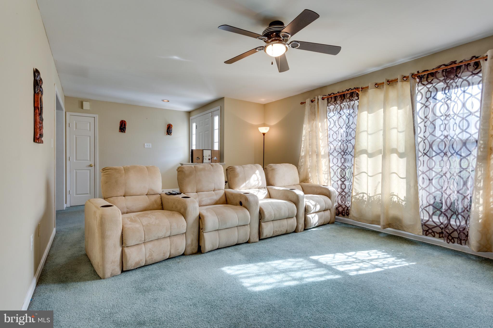 906 Wieker Road Severn, MD 21144 - Photo 6 of 30 Living Room