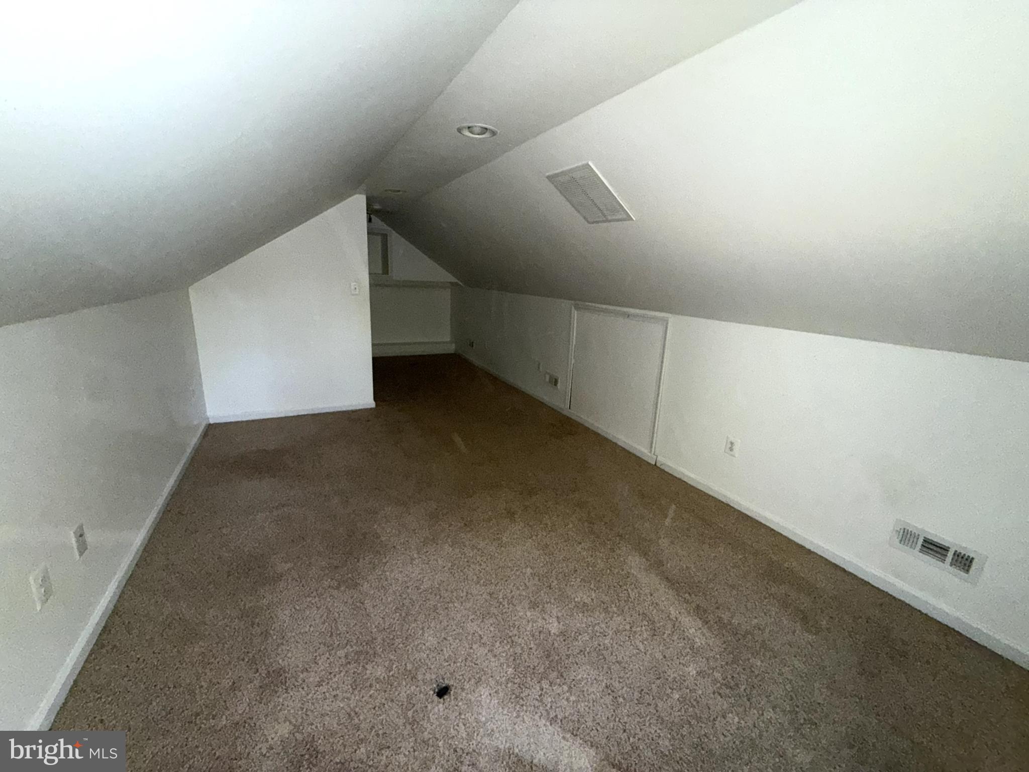 215 Sycamore Road Glen Burnie, MD 21060 - Photo 11 of 16