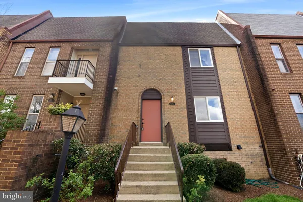 $3,500 | 1747 Cy Court, Vienna, VA 22182