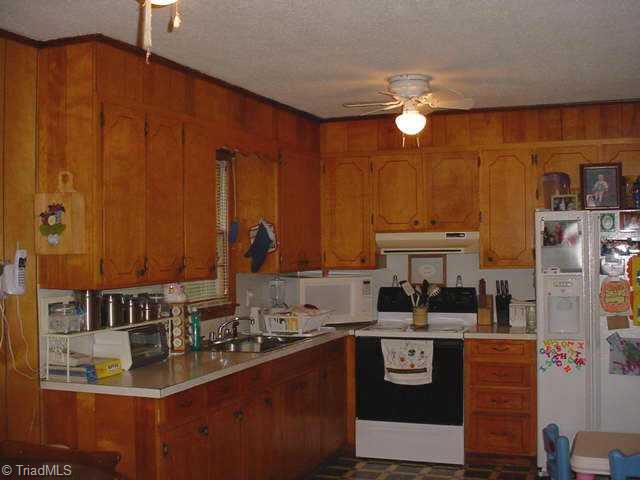 211 Hillcrest Road Reidsville, NC 27320 - Photo 2 of 6 Other. Kitchen