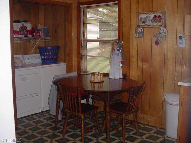 211 Hillcrest Road Reidsville, NC 27320 - Photo 3 of 6 Other. Breakfast area