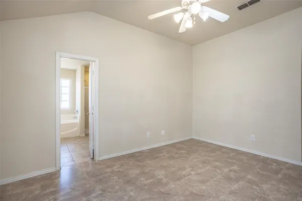 $1,850 | 3411 Austin Street, Gainesville, TX 76240