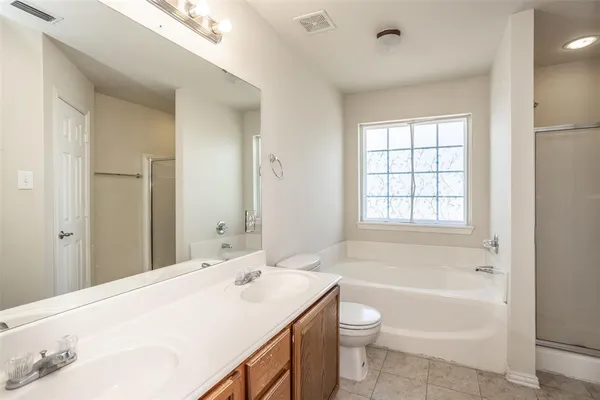 $1,850 | 3411 Austin Street, Gainesville, TX 76240