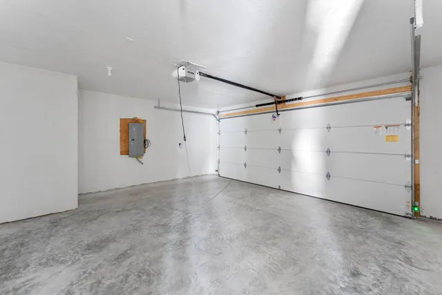 a view of a room with an empty space