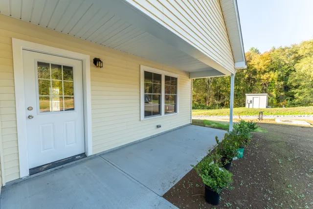 a view of an entrance of the house