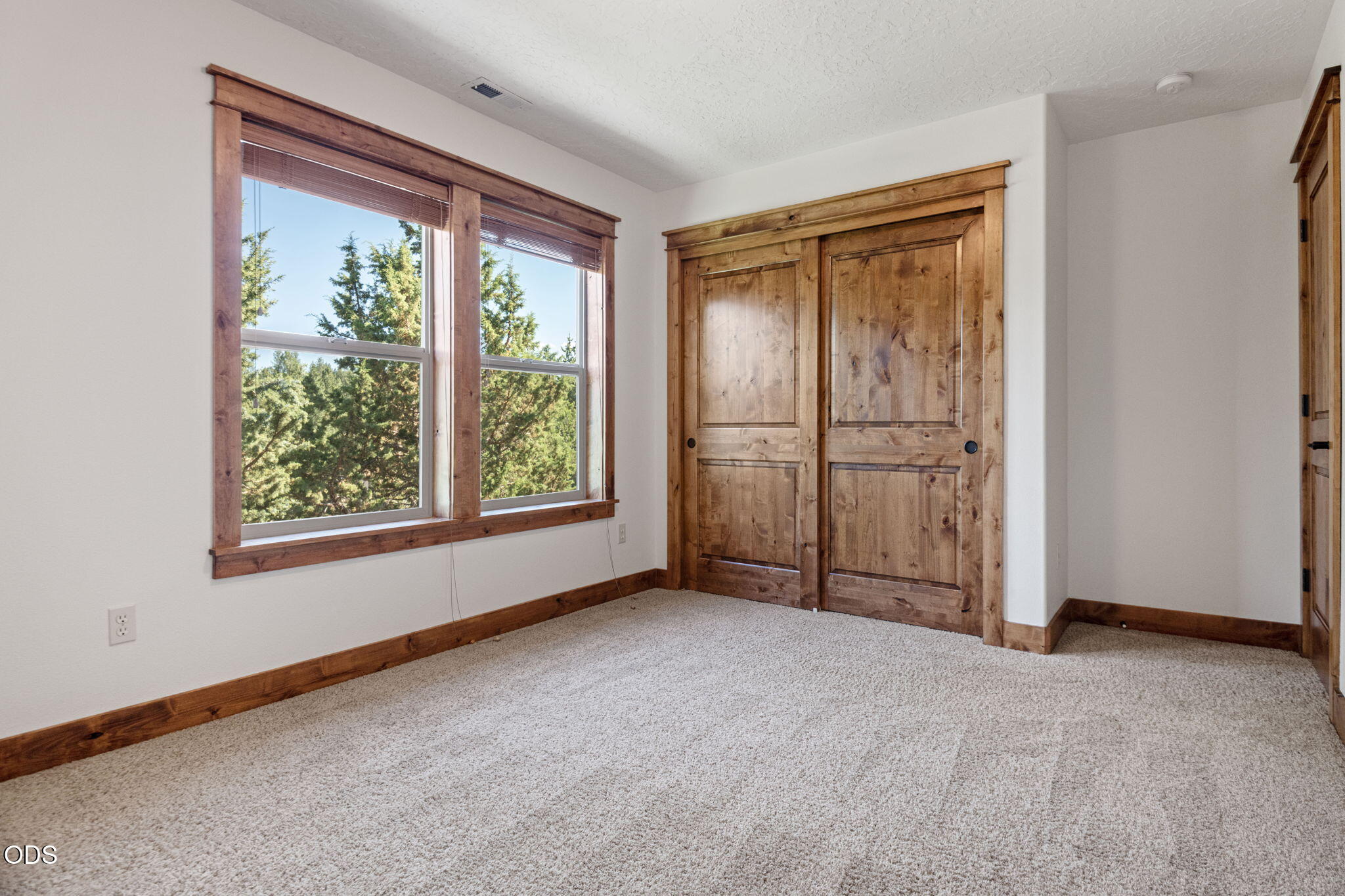20483 Southeast Blue Ridge Lane Bend, OR 97702 - Photo 28 of 44