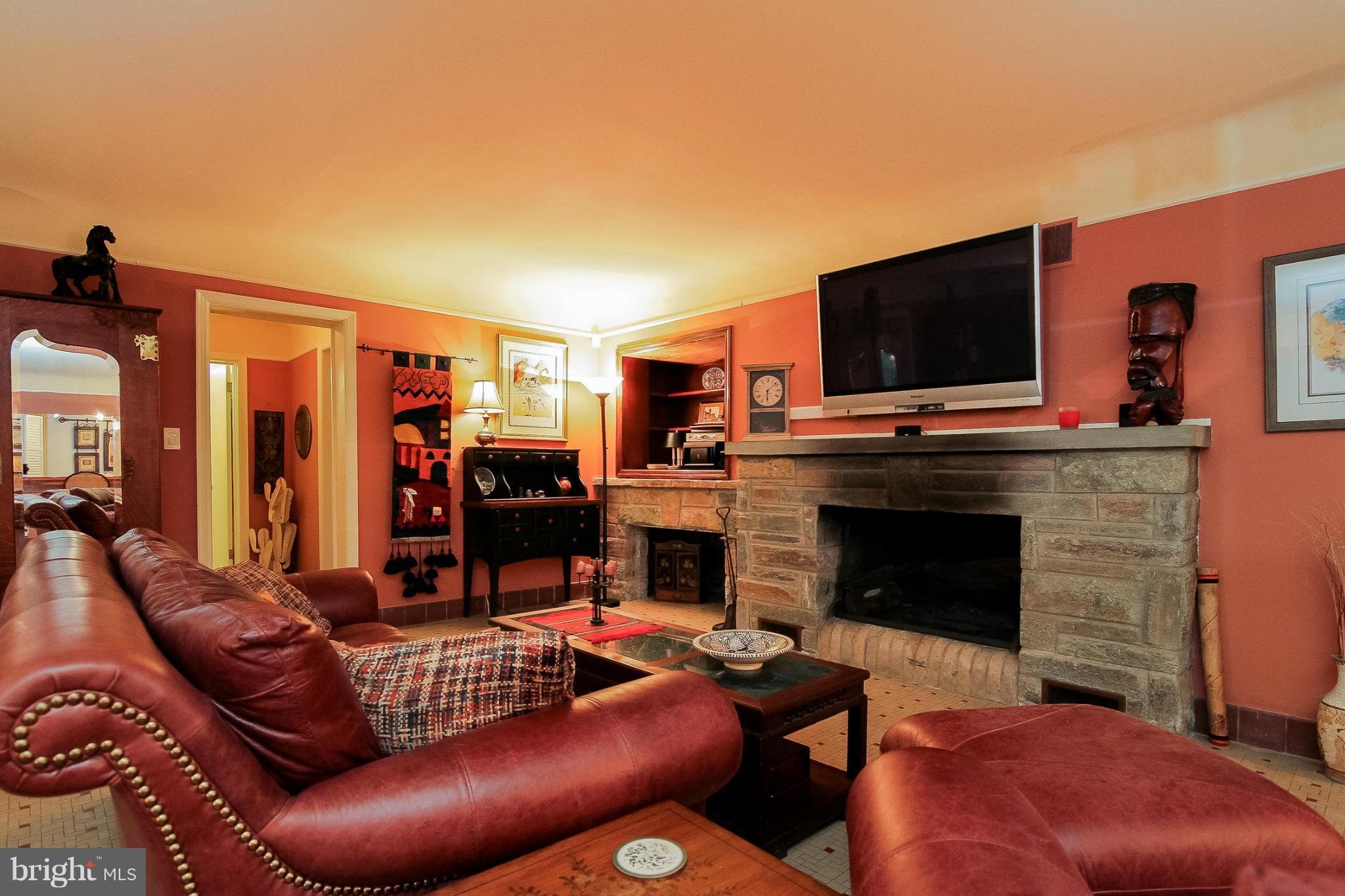 220 Stonington Road Silver Spring, MD 20902 - Photo 14 of 25 Family Room
