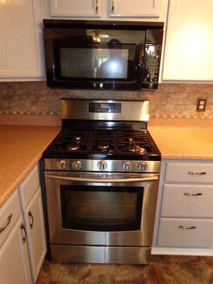 7 Lilac Way North Hampton, NH 03862 - Photo 7 of 18 Gallery Image 7