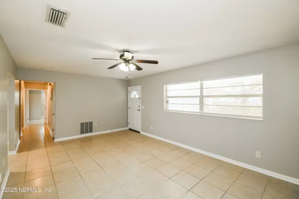 $1,595 | 5822 Jaguar Drive West, Jacksonville, FL 32244