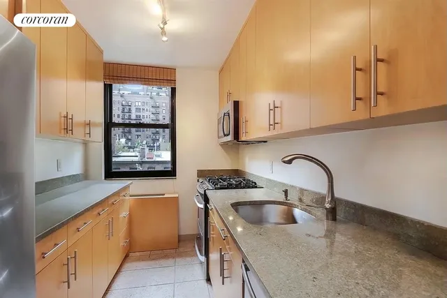$550,000 | 420 East 51st Street, Unit 5D | Midtown East