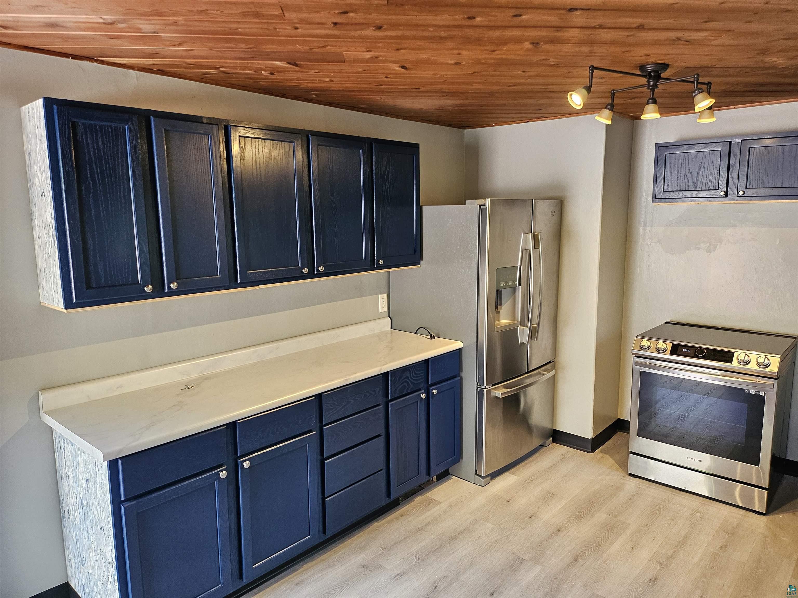 3990 Martin Road Duluth, MN 55803 - Photo 3 of 16