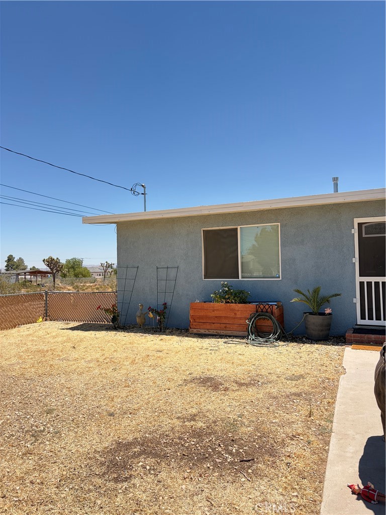 10623 4th Hesperia, CA 92345 - Photo 5 of 54