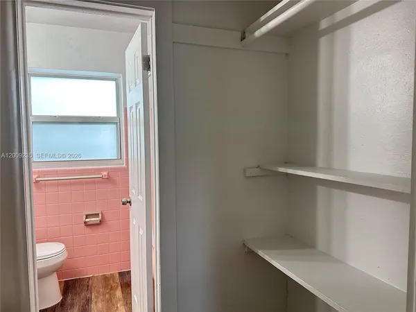 $1,495 | 1821 Thomas Street, Unit 5, Hollywood, FL 33020