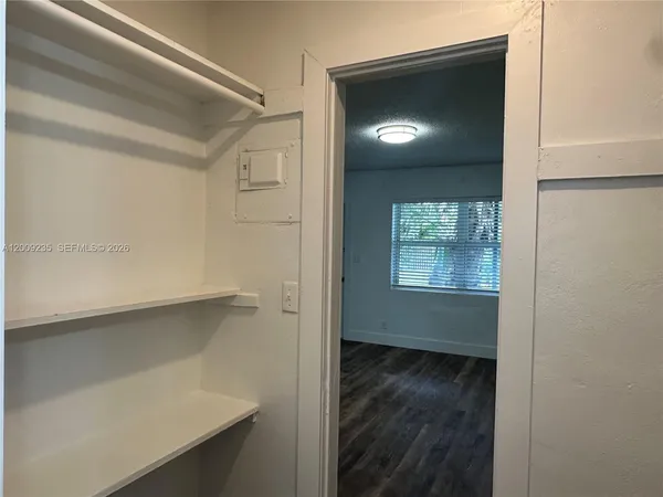 $1,495 | 1821 Thomas Street, Unit 5, Hollywood, FL 33020