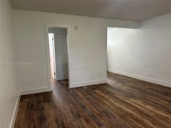 $1,495 | 1821 Thomas Street, Unit 5, Hollywood, FL 33020