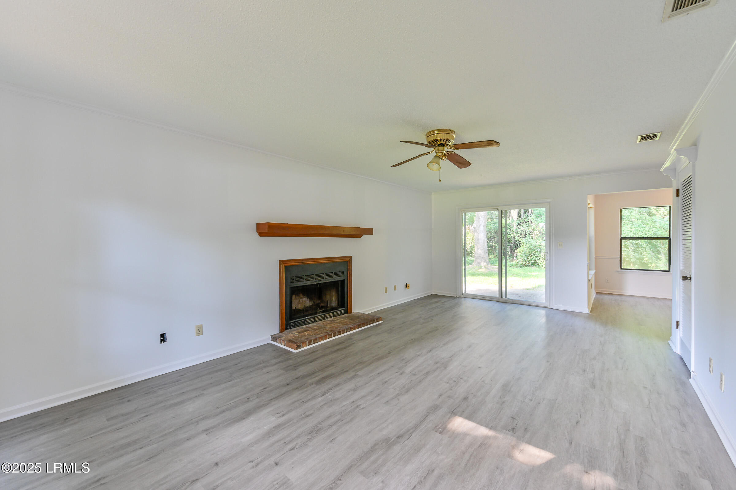 7 Battery Lane Beaufort, SC 29902 - Photo 12 of 29 7 Battery Ln-11