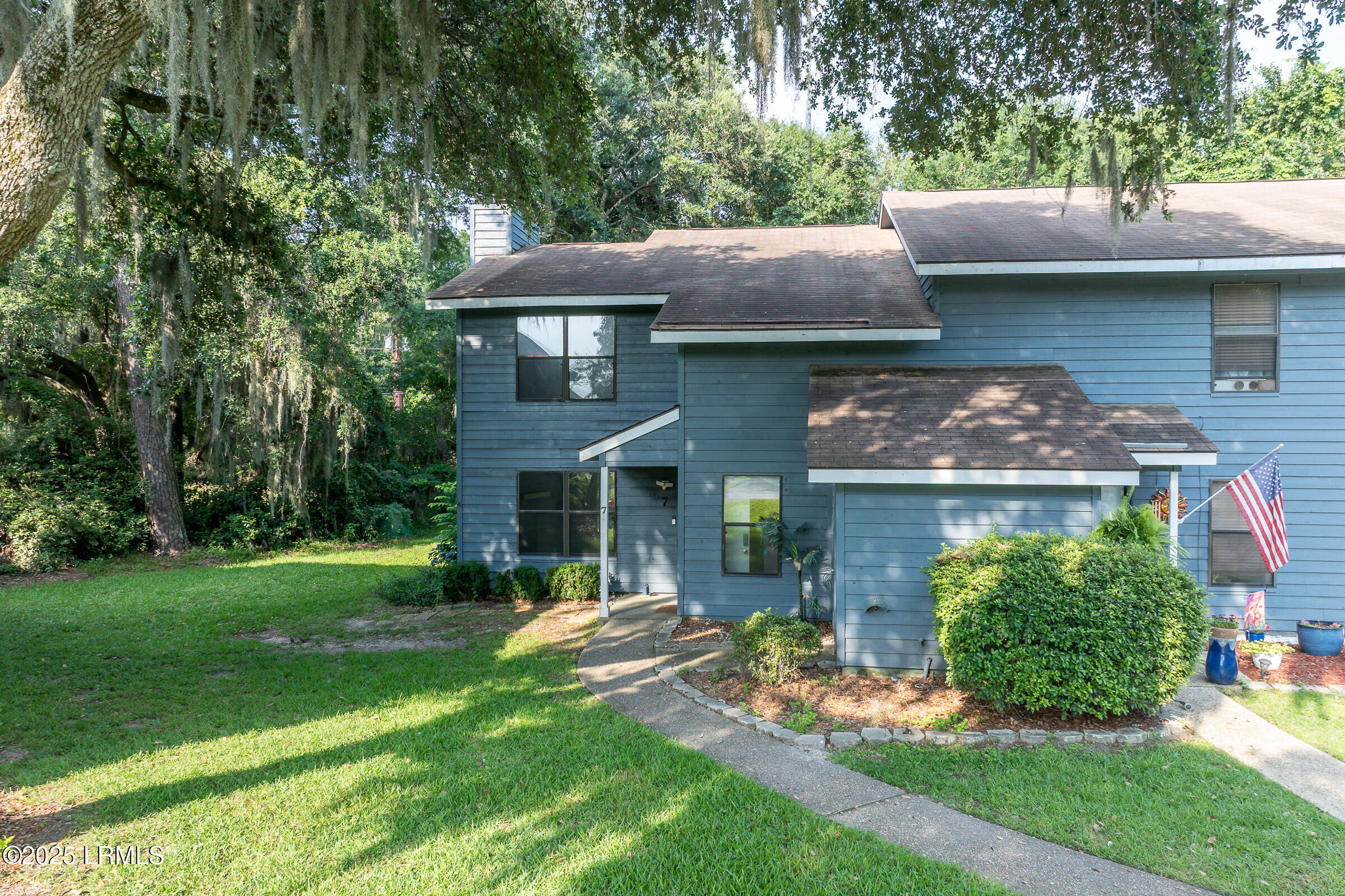 7 Battery Lane Beaufort, SC 29902 - Photo 2 of 29 7 Battery Ln-1