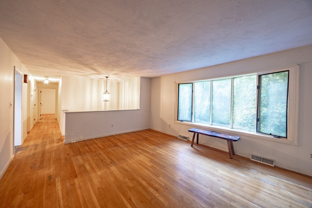 28 Kings Row Ashland, MA 01721 - Photo 11 of 30 Gallery Image 11