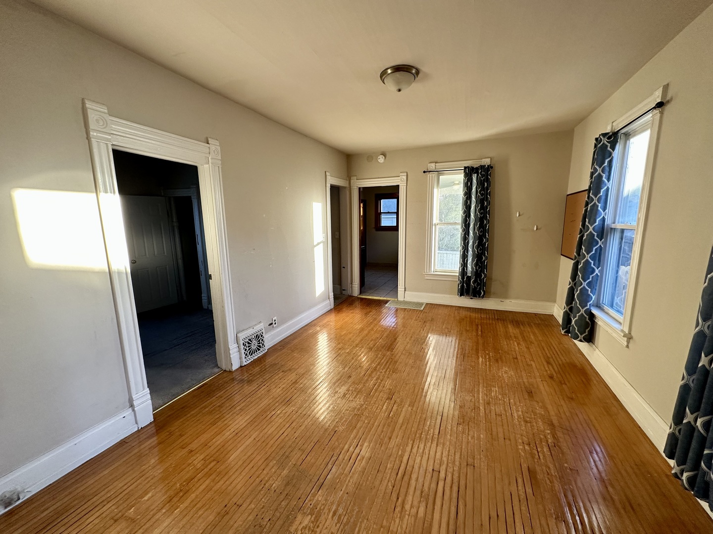 633 Chester Avenue Elgin, IL 60120 - Photo 8 of 29 a view of empty room with wooden floor