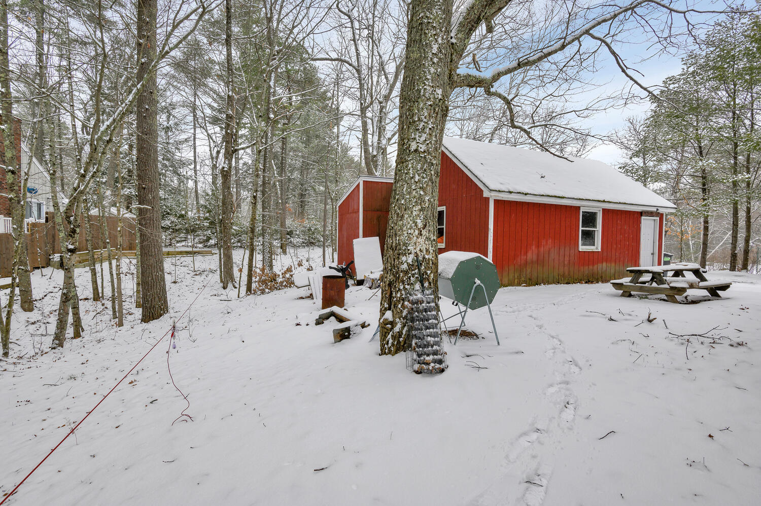 2 Crescent Lane Raymond, ME 04071 - Photo 24 of 32 2 Crescent Ln Raymond ME 04071-large-024