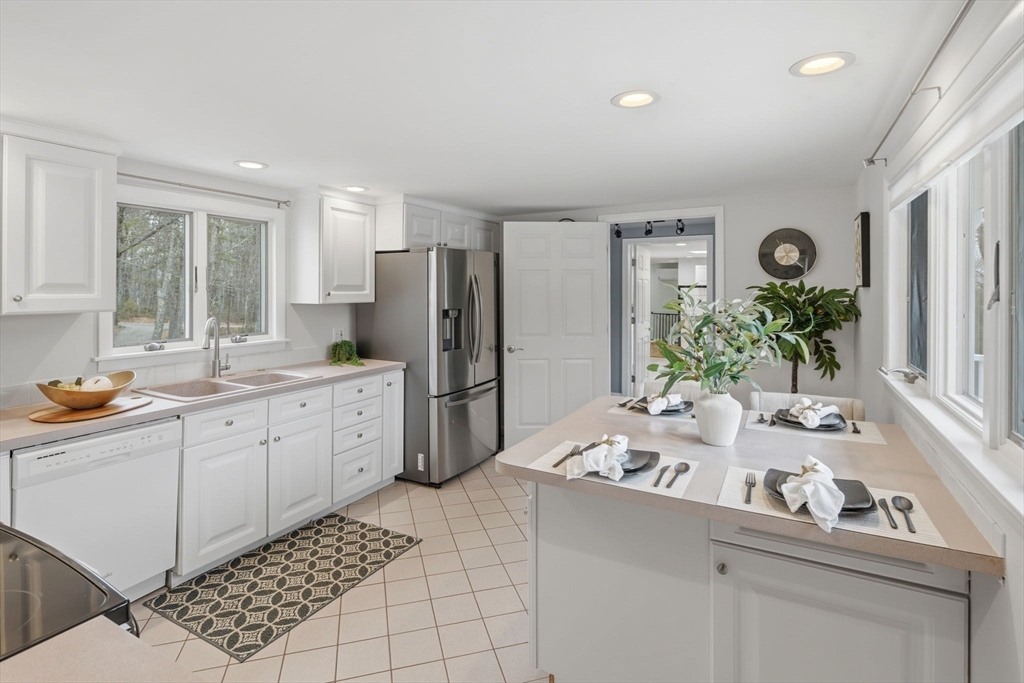 106 Paxton Road Holden, MA 01520 - Photo 14 of 41