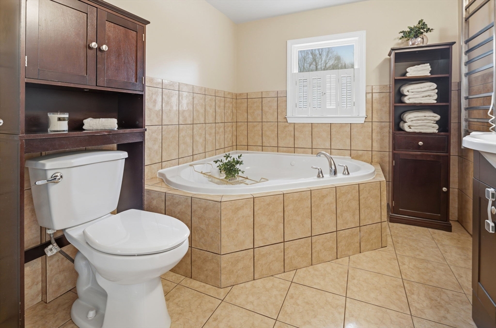 106 Paxton Road Holden, MA 01520 - Photo 25 of 41