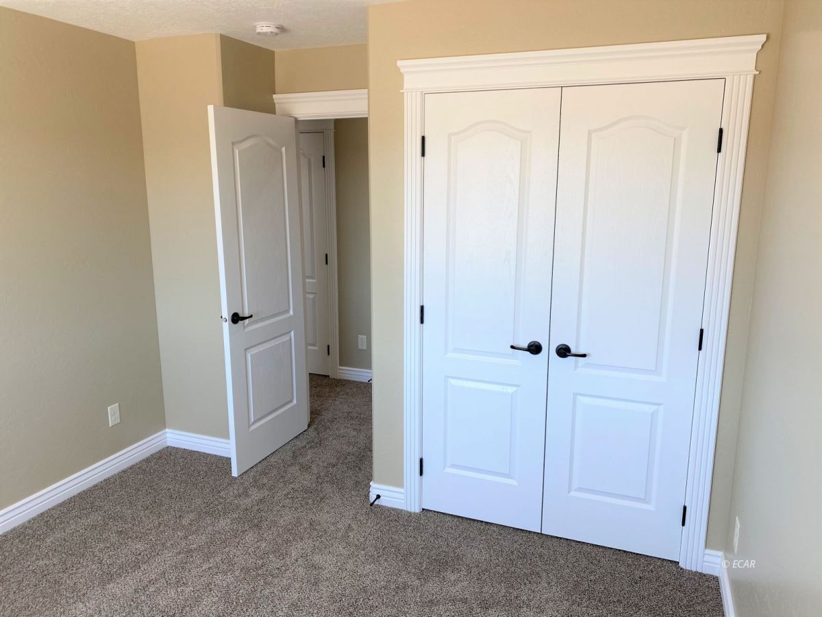 360 Stageline Loop Elko, NV 89801 - Photo 20 of 30 Gallery Image 20