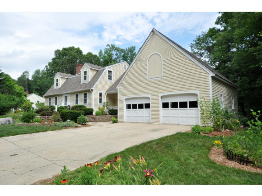 4 Juniper Ridge Road Exeter, NH 03833 - Photo 3 of 36