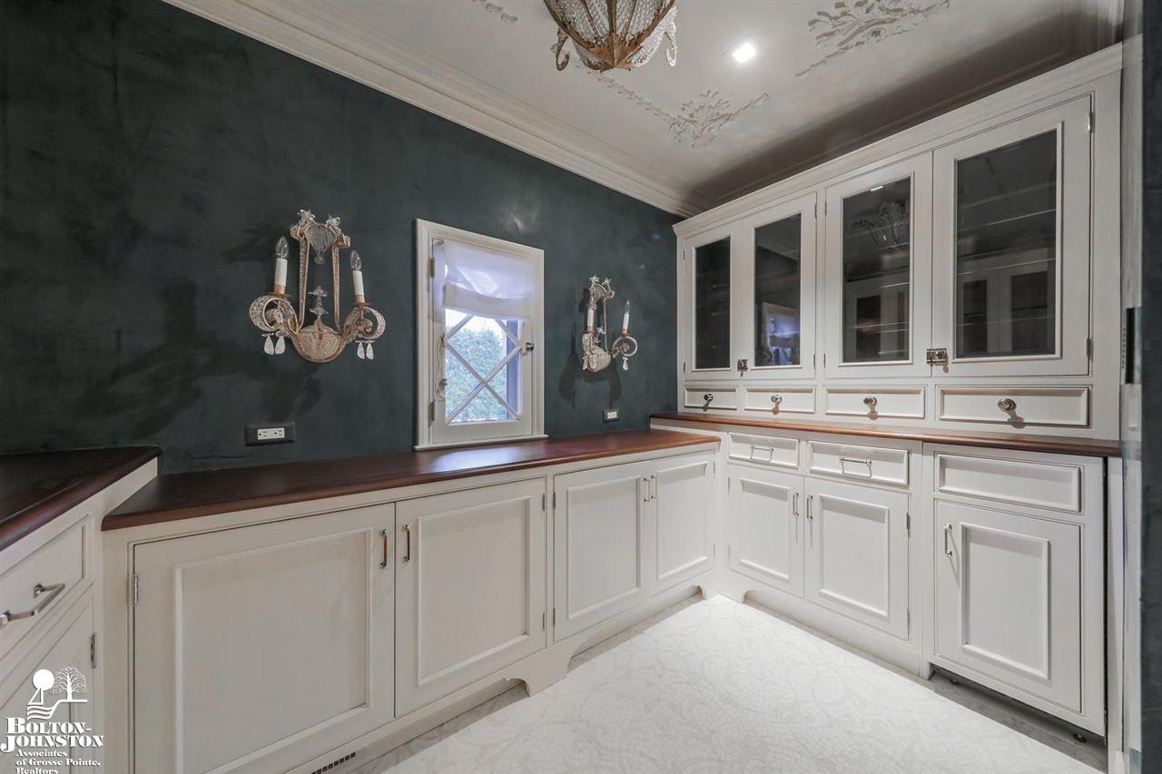 415 Lake Shore Road Grosse Pointe Farms, MI 48236 - Photo 17 of 41