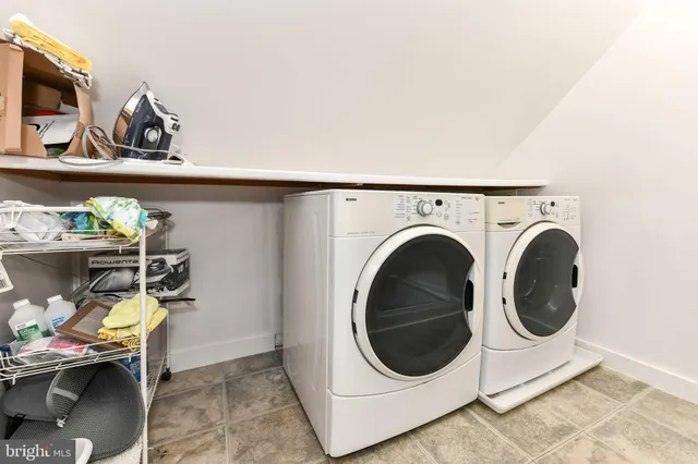 $6,000 | 904 Park Avenue, Falls Church, VA 22046